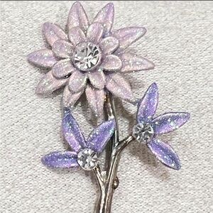 Vintage Floral Brooch with Clear Rhinestones